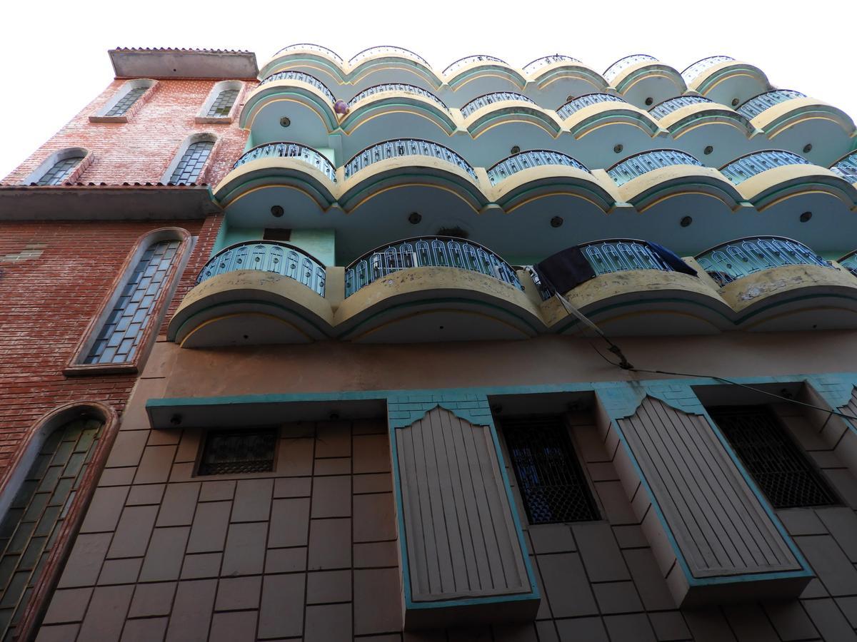 Sandhya Guest House Varanasi Near Ganga River Εξωτερικό φωτογραφία